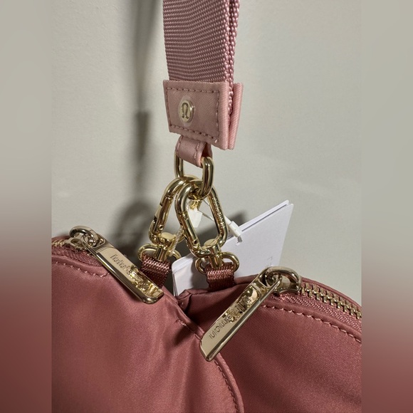 Lululemon Dual Pouch Wristlet *Heart - Picture 7 of 12